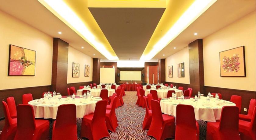 Apartemen 1 Bedroom Solo Paragon Surakarta Ngoại thất bức ảnh